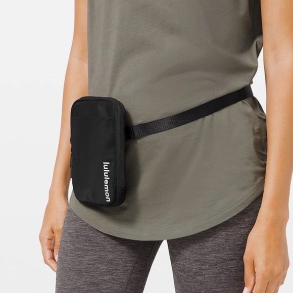 lululemon athletica Other - lululemon athletica Black Belt Bag
